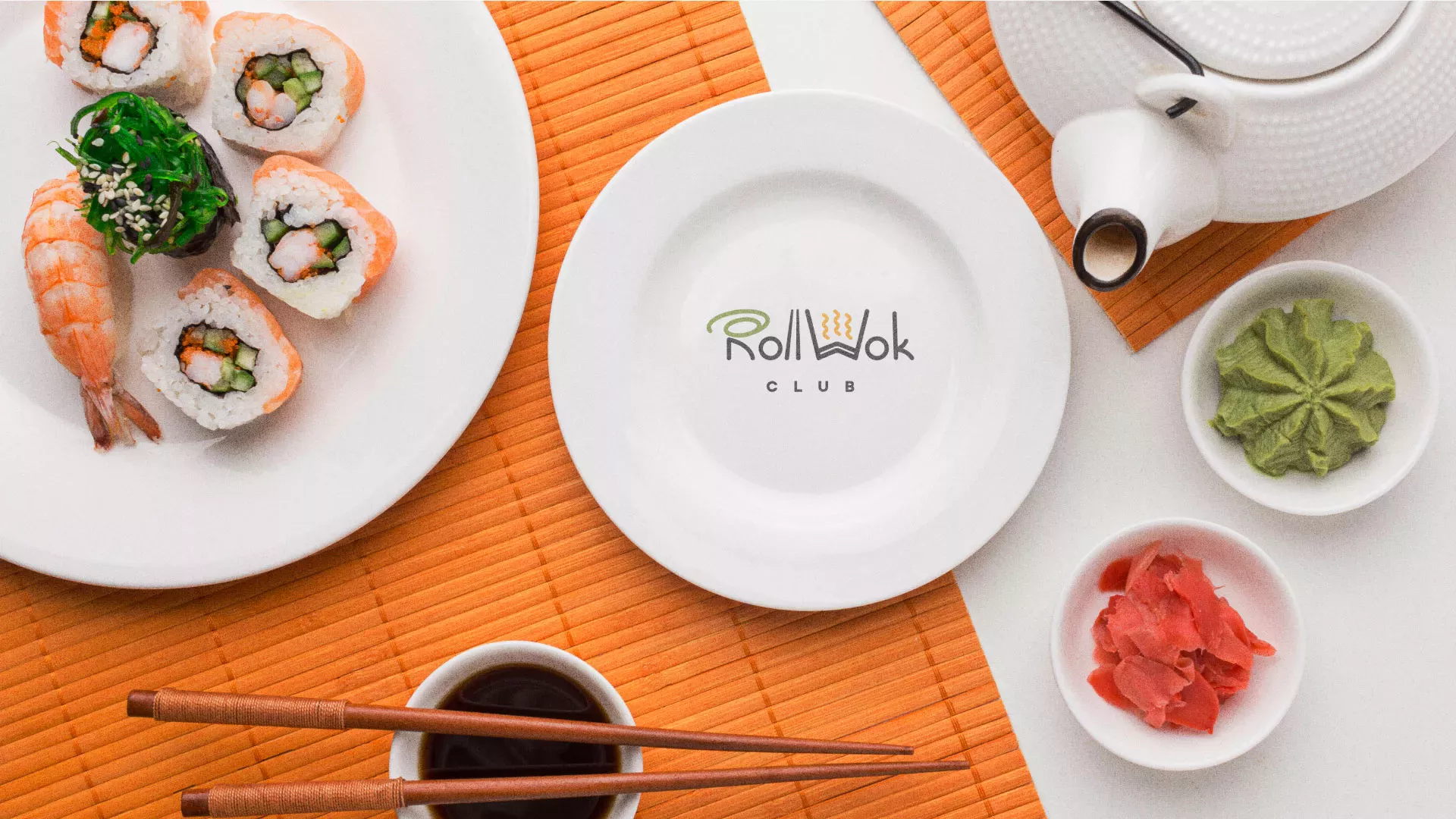 Разработка логотипа и фирменного стиля суши-бара «Roll Wok Club» в Жиздре